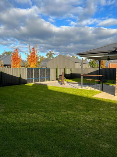 Wodonga House Huon hill, Wodonga