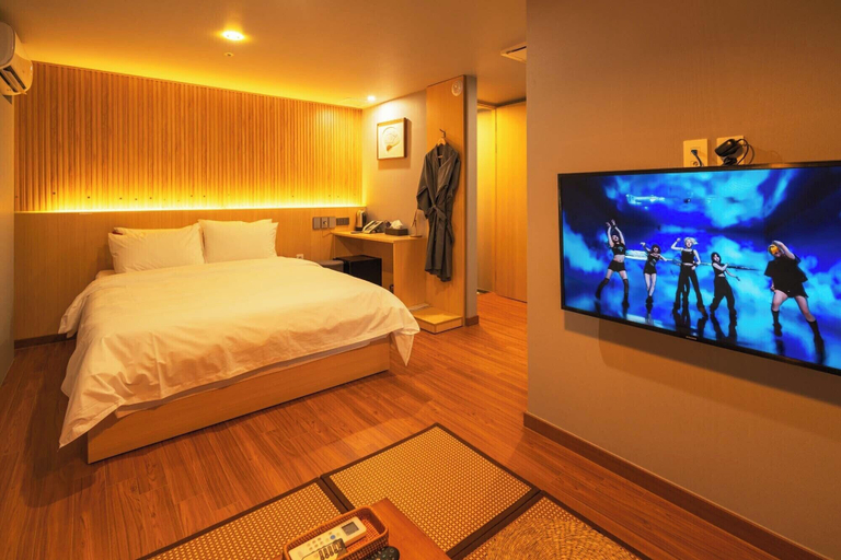 Bedroom 4, Shinchon Mayven Hotel, Seodaemun
