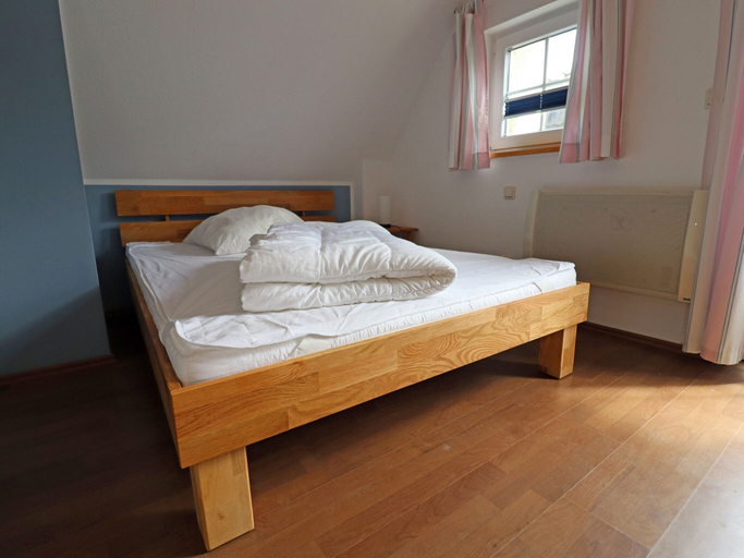 Bedroom 2, Doppelhaushalfte Bernsteinhaus II, Trassenheide, Vorpommern-Greifswald