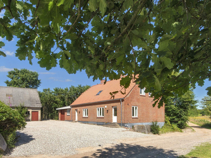Primary image