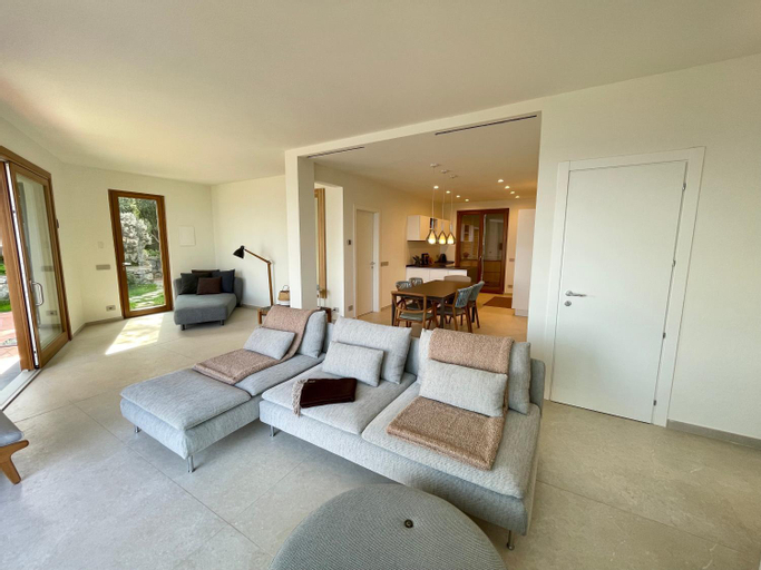 Others 4, Cokkinis villa with garden overlooking the sea, Savona