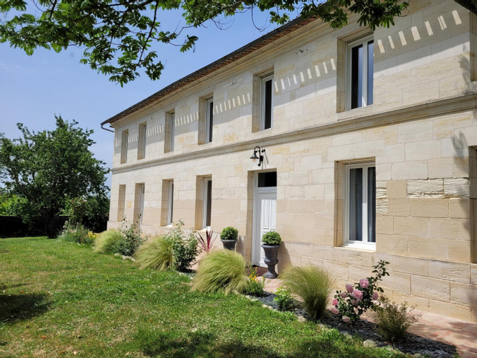 Chambre Merlot, piscine et spa, proche St Emilion, Gironde