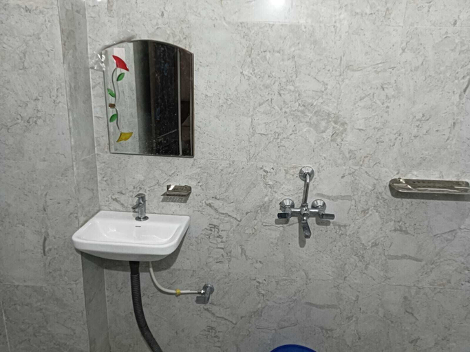 Bathroom 5, J K Palace, Faizabad