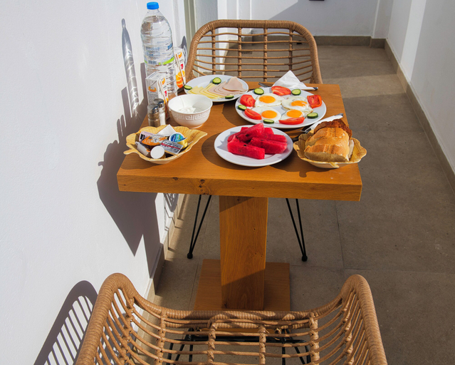 Food & Drinks 5, Moonlight Hotel, South Aegean