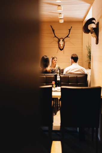 Food & Drinks