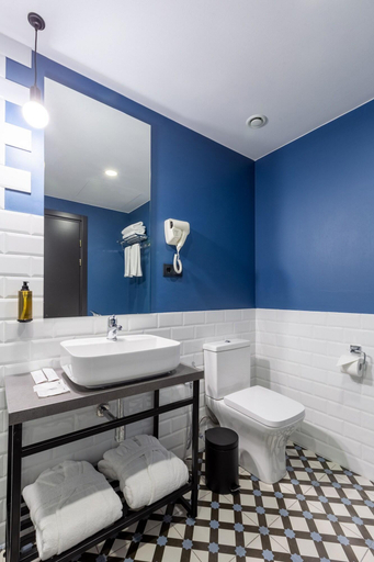 Bathroom 4, Spark by Hilton Tbilisi Biography, Tbilisi