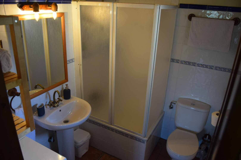 Bathroom, La Casita de La Nozal, Asturias