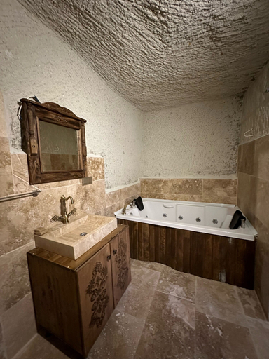 Bathroom 3, Kayaharman Cave Suites, Nevşehir