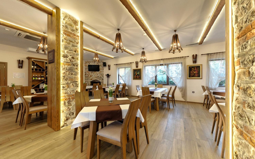 Food & Drinks 1, Complex YustinaVillas, Rodopi