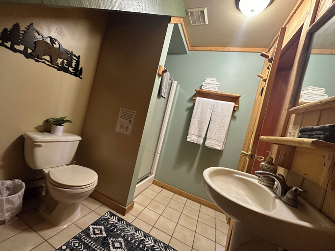 Bathroom 3, Mount Peale Country Inn near Moab, San Juan