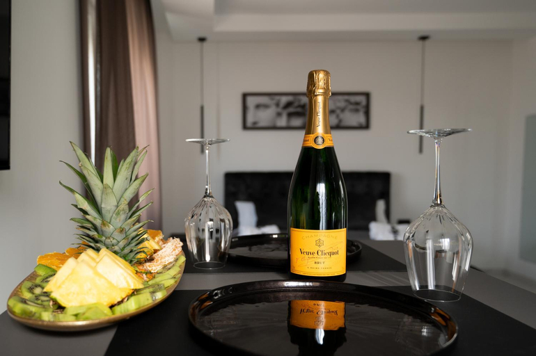 Others 3, DIADEMA Luxury Suite, Lecce