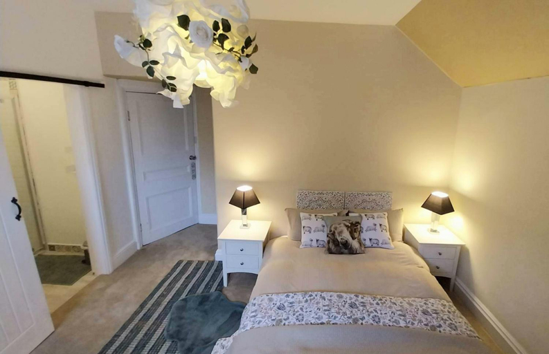 Others 2, JESMOND House B&B room 4, Kingston upon Hull
