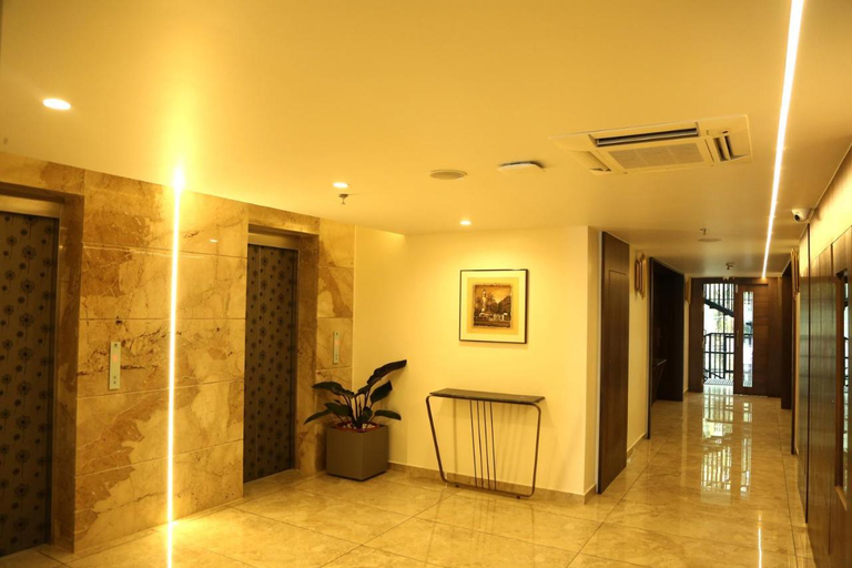 Others 5, Crystal Suites, Kozhikode