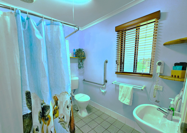Bathroom 3, Kilcoy Motel, Kilcoy