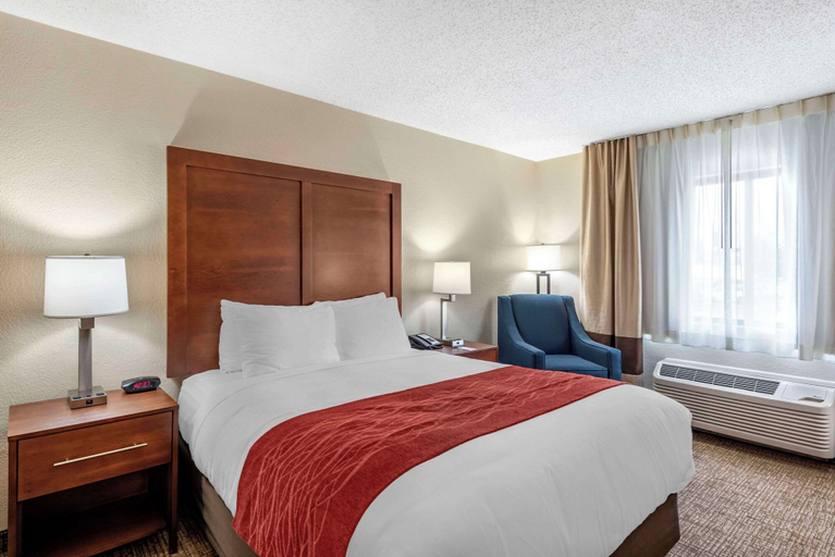 Bedroom 3, Comfort Inn & Suites Middletown - Franklin, Warren