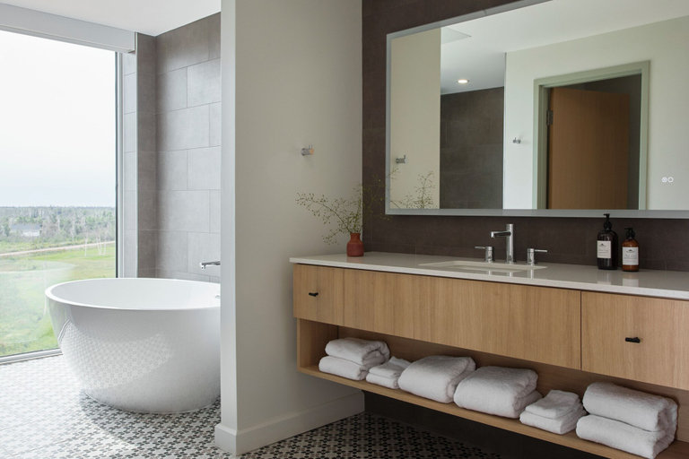 Bathroom 4, Blackbush Beach Resort, Queens