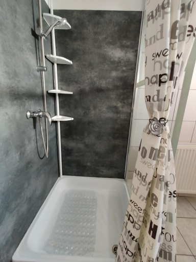 Bathroom 3, Katalin Apartmanhaz, Miskolci
