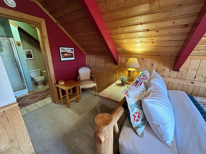 Bedroom 2, Mount Peale Country Inn near Moab, San Juan
