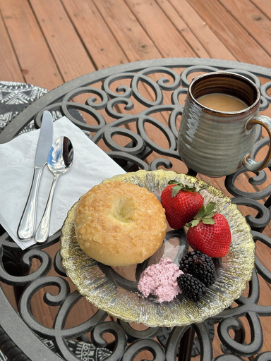 Food & Drinks, Mount Peale Country Inn near Moab, San Juan
