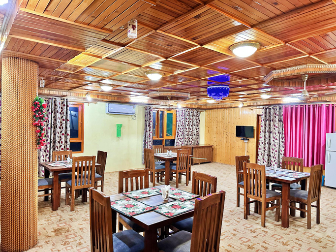 Food & Drinks 3, ROSELINE INN, Srinagar