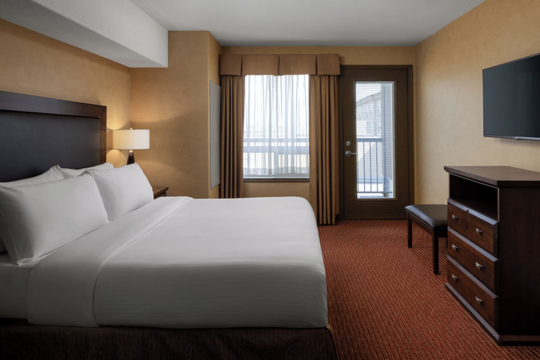 Bedroom 2, Pomeroy Hotel and Conference Centre Fort St. John, Peace River