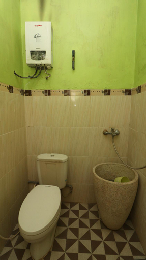 Bathroom 12
