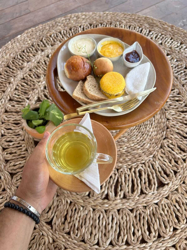 Food & Drinks 25