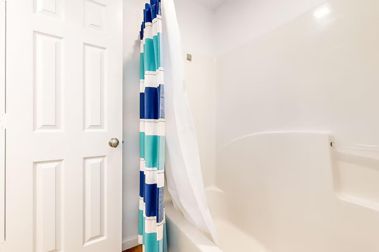 Bathroom 4, Beachside Villas 832, Walton