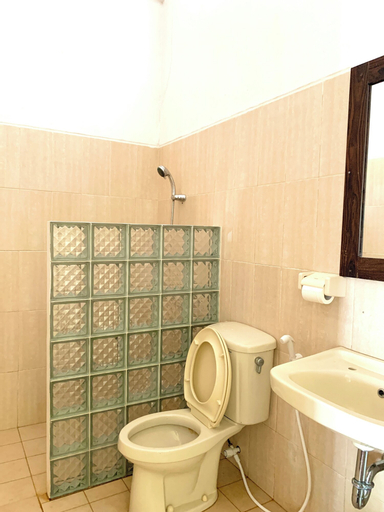 Bedroom 3, Arys lagoon bungalow & hotel, Jepara