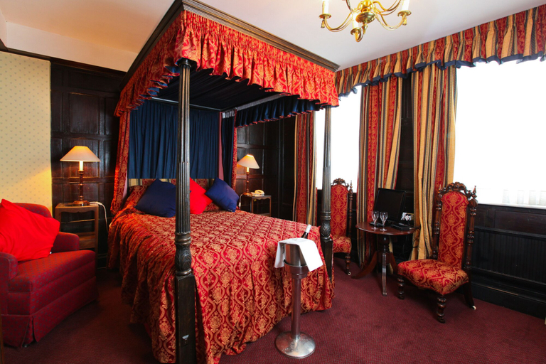 Bedroom 2, The Rose and Crown Hotel – Tonbridge, Kent