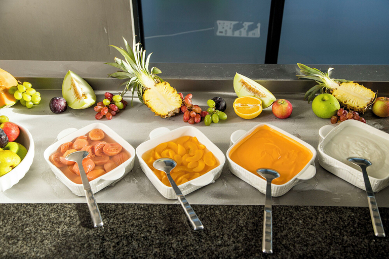 Food & Drinks, Two Rivers Hotel, Chobe