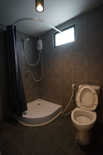 Bathroom 5, The Afterlife Poshtel & Art Space, Muang Chiang Mai