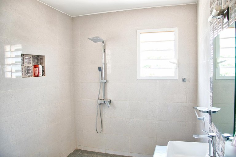 Others 3, RESIDENCE SAPHIR, Boeny