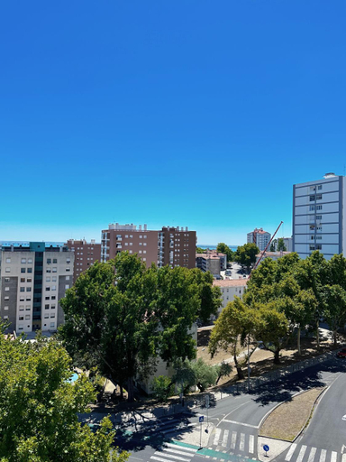 Others 2, Cozy Room near Metro & Airport, Lisbon