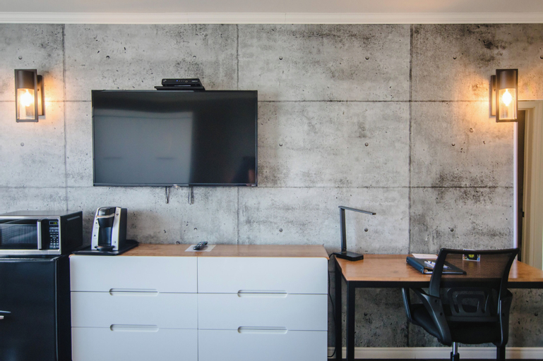 Dining Room 4