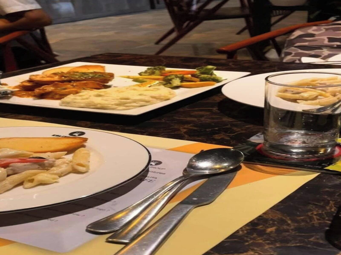 Food & Drinks 4, Hotel Carnival, Indore