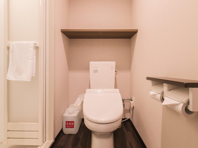 Bathroom 17