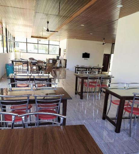 Food & Drinks 2, Maavaa Dreamland, Garhwal