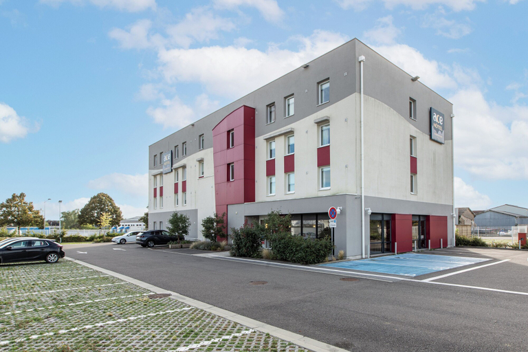 Exterior & Views 2, ACE Hôtel Chartres, Eure-et-Loir
