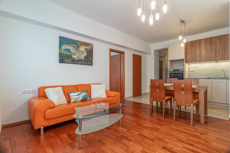 Cosy flat close to central, Bratislava II