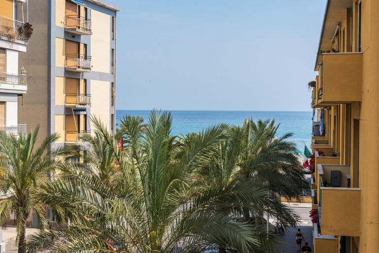 Exterior & Views 4, Domitilla House, Savona