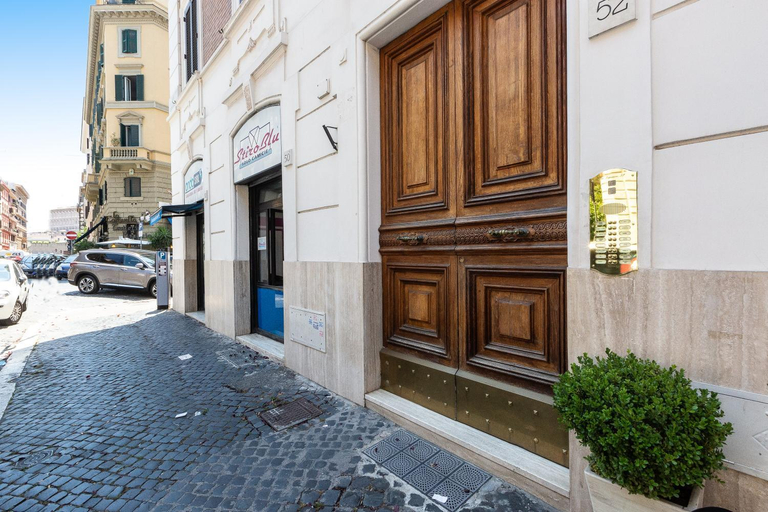 Others 5, 52 Vespasiano Vatican Suites, Rome
