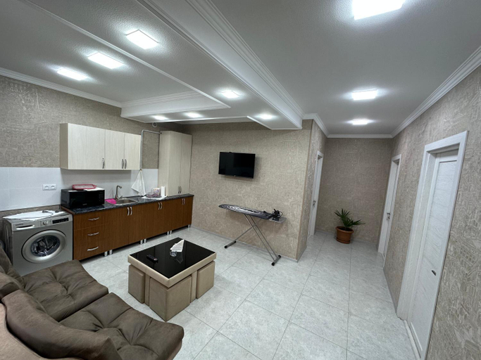Others 5, Hotel Elit, Ninotsminda