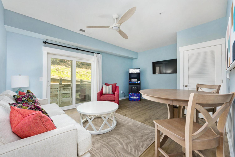 Others 3, Cambridge Reserve at Bermuda Bay by KEES Vacations, Dare