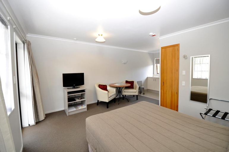 Bedroom 3, Knightsbridge Court Motor Lodge, Marlborough