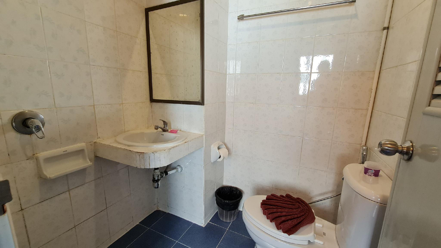 Bathroom 20