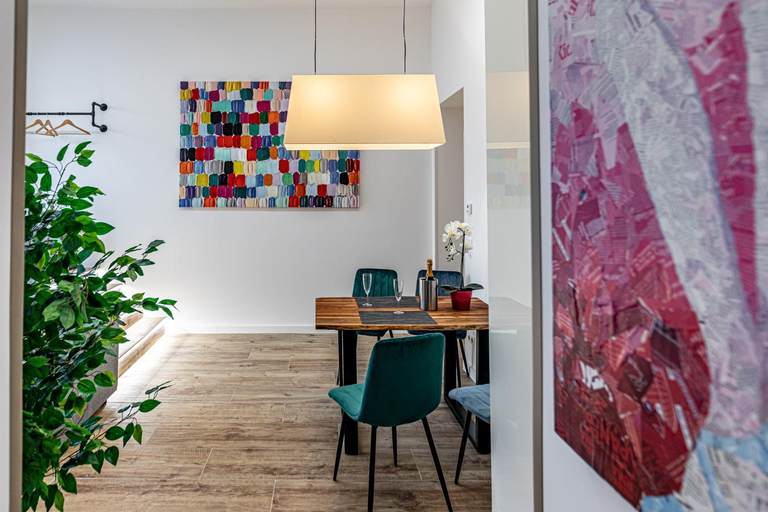 Others 5, Stilvolles Apartment in toller Lage, "die Bunte", Wien
