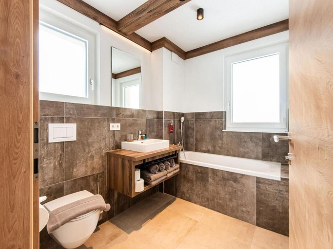 Bathroom 4, Aparthotel Golden Lodges Rauris, Zell am See