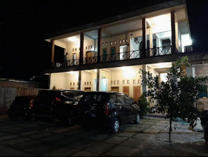 Exterior & Views 1, Bintang Homestay Watukarung, Pacitan