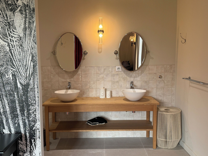Bathroom 3, Les Hayes en Sologne, Loir-et-Cher